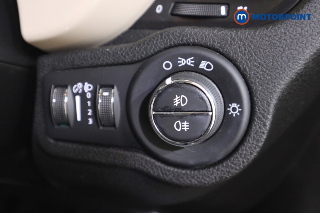 Fiat 500X City Cross Manual Petrol SUV - Stock Number (1551534) - 9th supplementary image