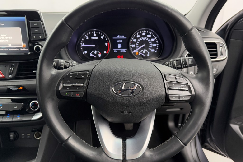 Hyundai I30 Se Nav Manual Diesel Hatchback - Stock Number (1551904) - 3rd supplementary image