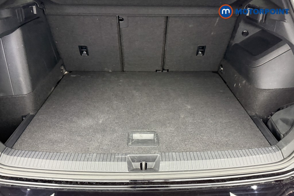 Volkswagen Tiguan R-Line Automatic Petrol Plug-In Hybrid SUV - Stock Number (1552037) - 21st supplementary image