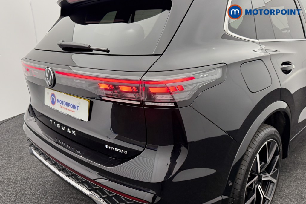Volkswagen Tiguan R-Line Automatic Petrol Plug-In Hybrid SUV - Stock Number (1552037) - 26th supplementary image