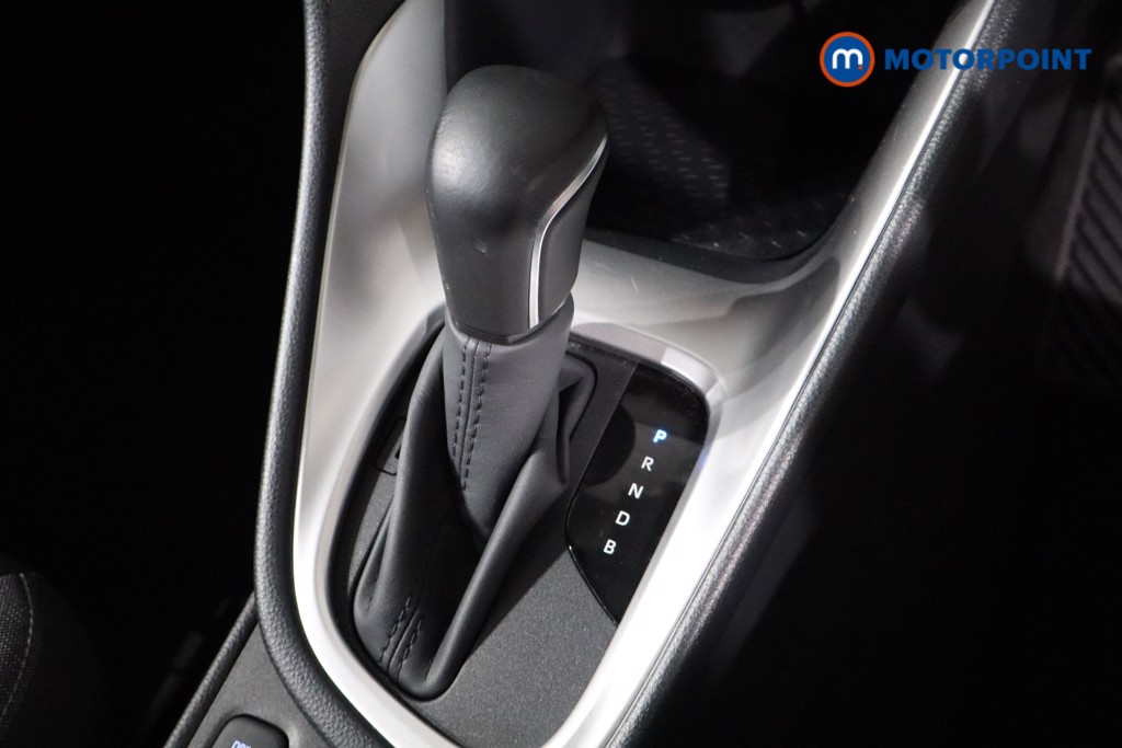 Toyota Yaris Design Automatic Petrol-Electric Hybrid Hatchback - Stock Number (1552374) - 15th supplementary image