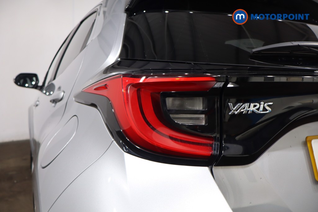 Toyota Yaris Design Automatic Petrol-Electric Hybrid Hatchback - Stock Number (1552374) - 24th supplementary image