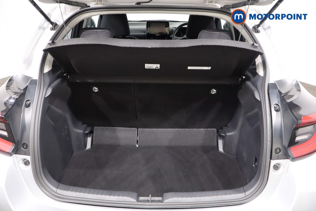 Toyota Yaris Design Automatic Petrol-Electric Hybrid Hatchback - Stock Number (1552374) - 26th supplementary image
