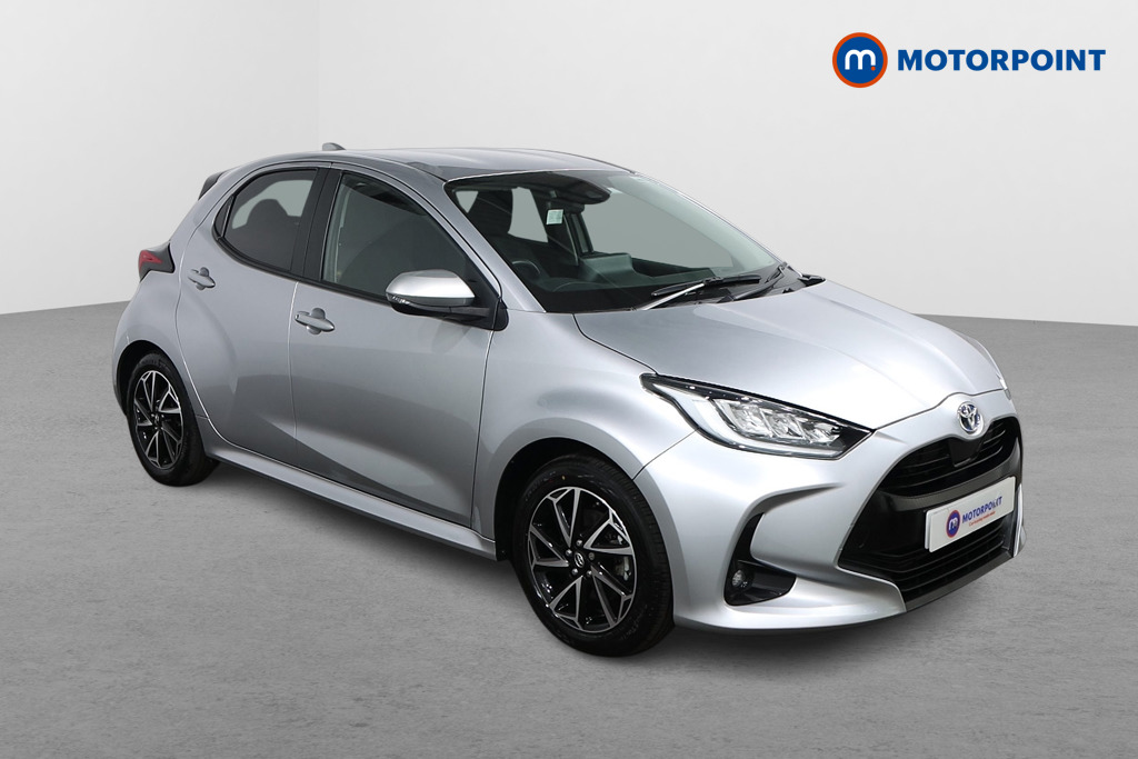 Toyota Yaris Design Automatic Petrol-Electric Hybrid Hatchback - Stock Number (1552374) - Drivers side front corner