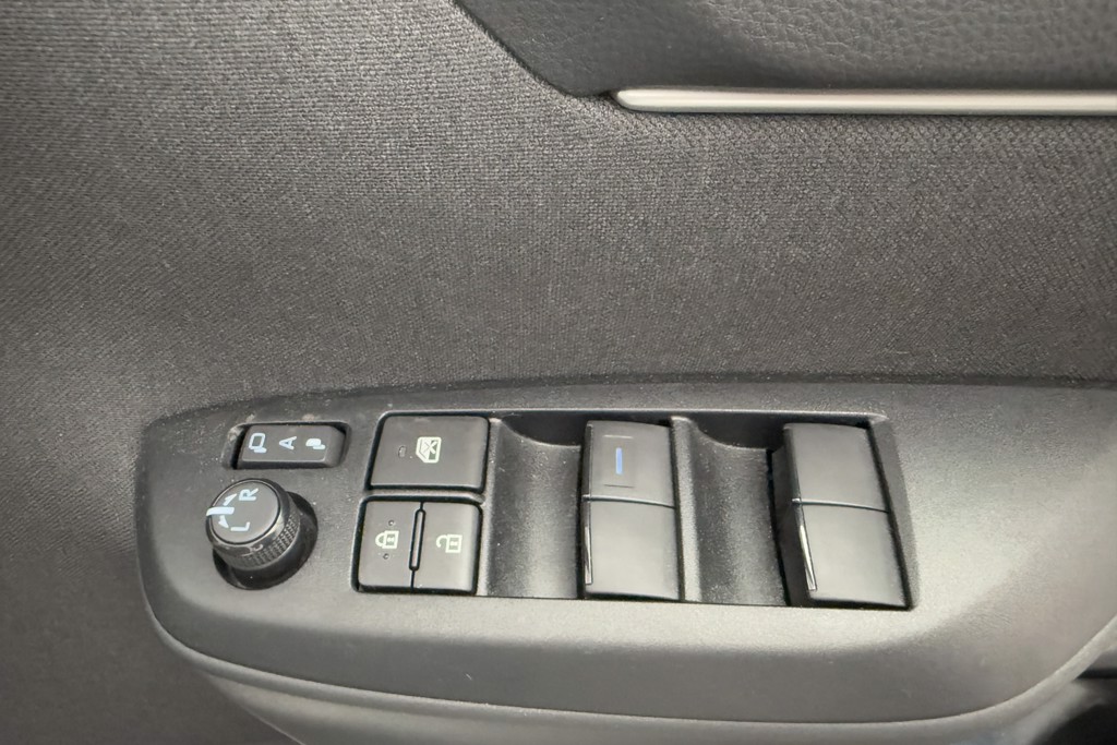 Toyota Yaris Excel Automatic Petrol-Electric Hybrid Hatchback - Stock Number (1552448) - 18th supplementary image