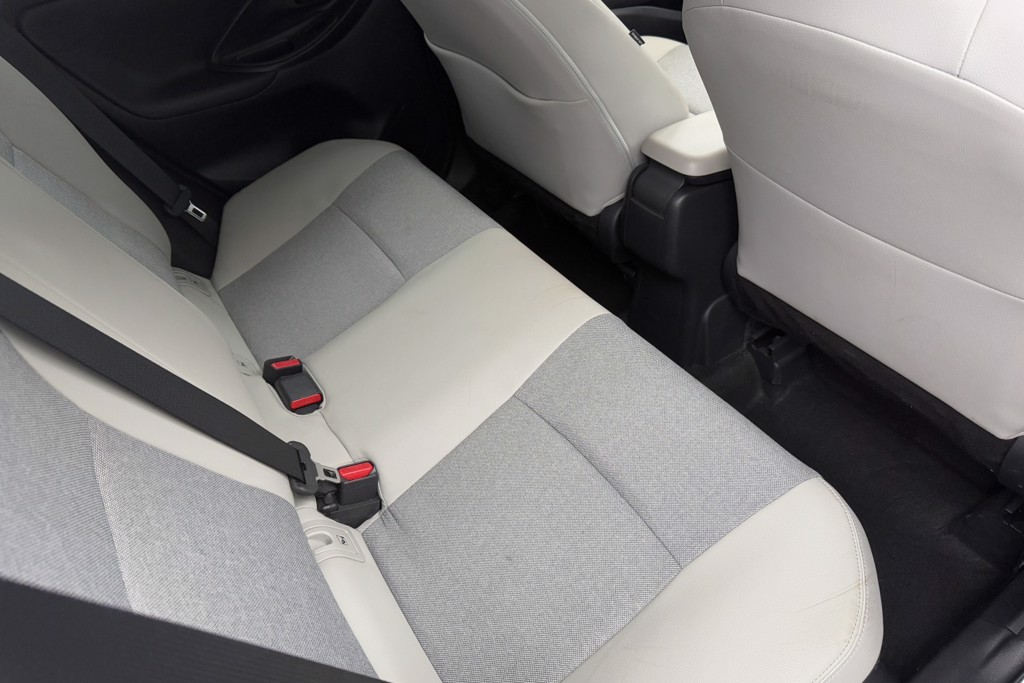 Toyota Yaris Excel Automatic Petrol-Electric Hybrid Hatchback - Stock Number (1552448) - 21st supplementary image