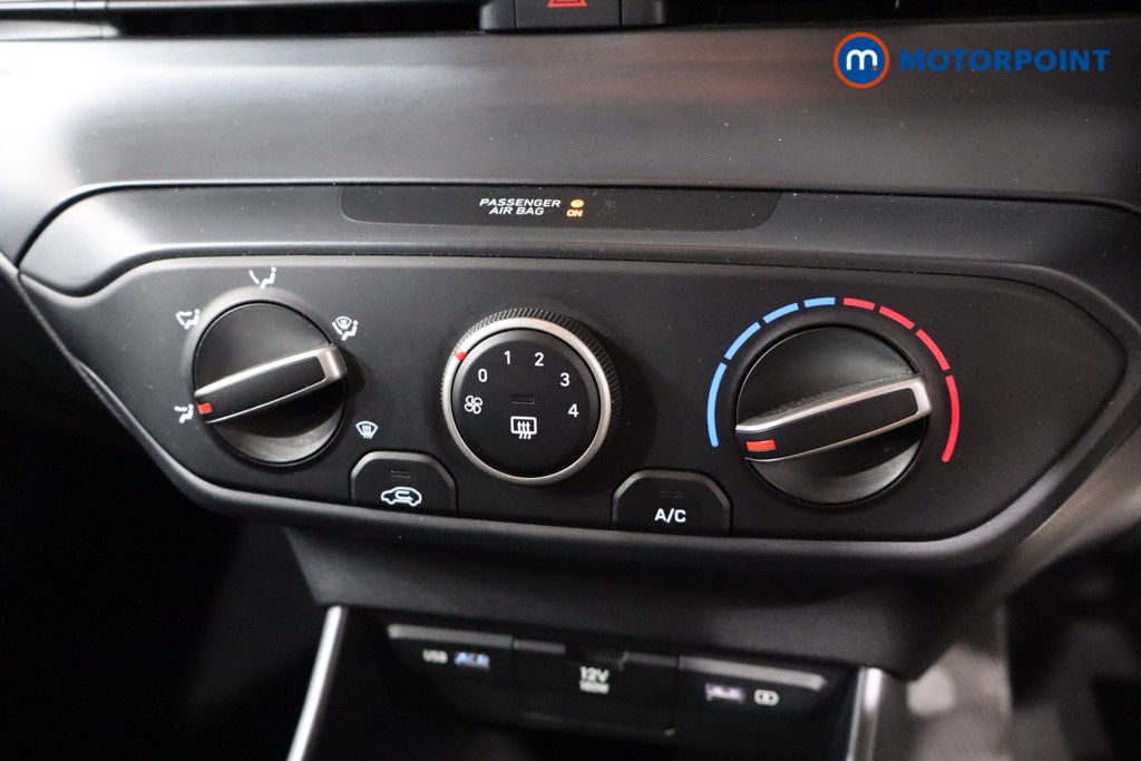 Hyundai Bayon Se Connect Automatic Petrol-Electric Hybrid SUV - Stock Number (1552603) - 14th supplementary image