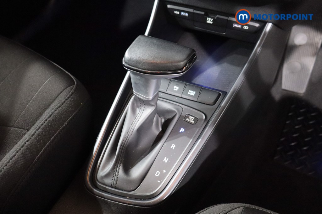 Hyundai Bayon Se Connect Automatic Petrol-Electric Hybrid SUV - Stock Number (1552603) - 17th supplementary image