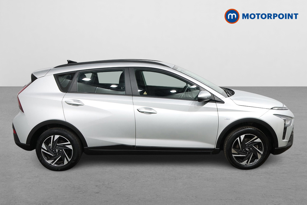 Hyundai Bayon Se Connect Automatic Petrol-Electric Hybrid SUV - Stock Number (1552603) - Drivers side