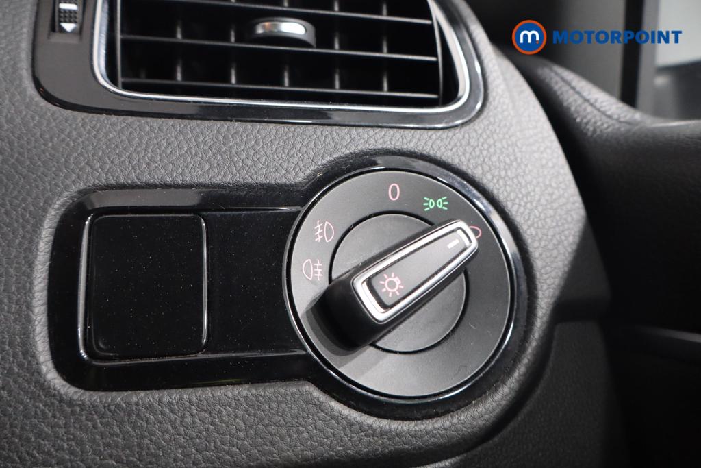 Volkswagen Polo R-Line Manual Petrol Hatchback - Stock Number (1552668) - 11th supplementary image