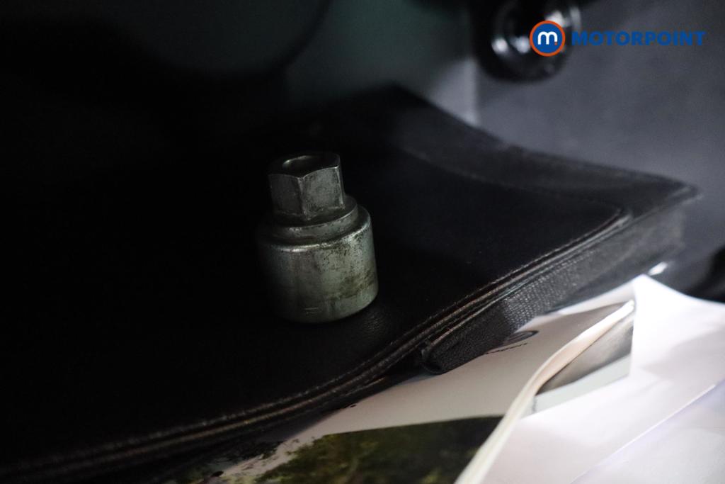 Volkswagen Polo R-Line Manual Petrol Hatchback - Stock Number (1552668) - 14th supplementary image