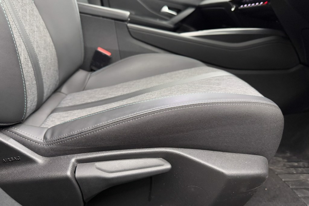 Peugeot 408 Allure Premium Automatic Petrol Hatchback - Stock Number (1552936) - 18th supplementary image
