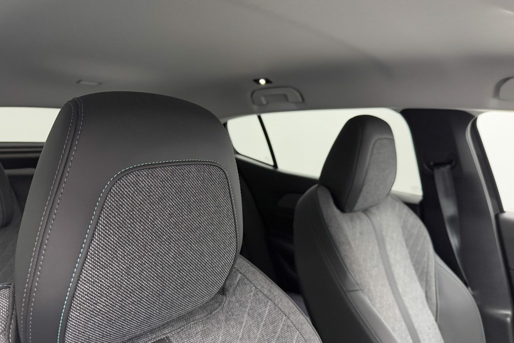 Peugeot 408 Allure Premium Automatic Petrol Hatchback - Stock Number (1552936) - 19th supplementary image