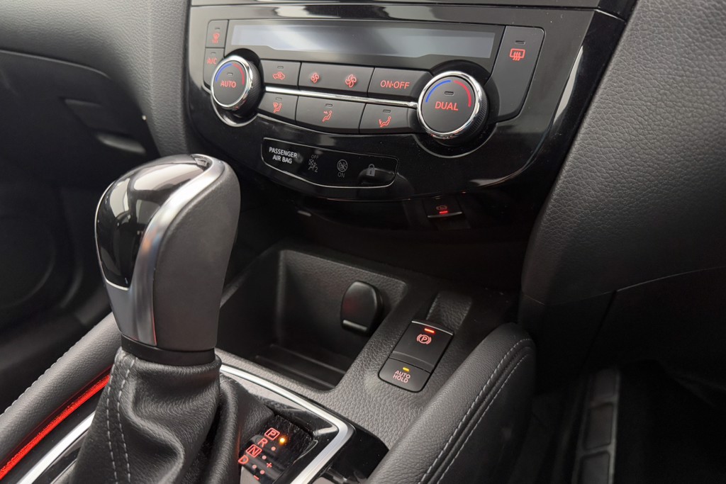 Nissan Qashqai N-Connecta Automatic Petrol SUV - Stock Number (1552986) - 12th supplementary image
