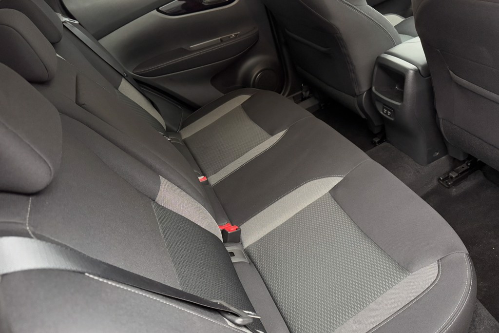 Nissan Qashqai N-Connecta Automatic Petrol SUV - Stock Number (1552986) - 21st supplementary image