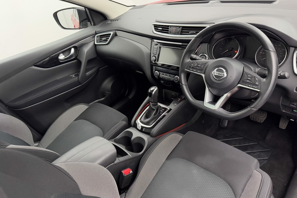 Nissan Qashqai N-Connecta Automatic Petrol SUV - Stock Number (1552986) - 1st supplementary image