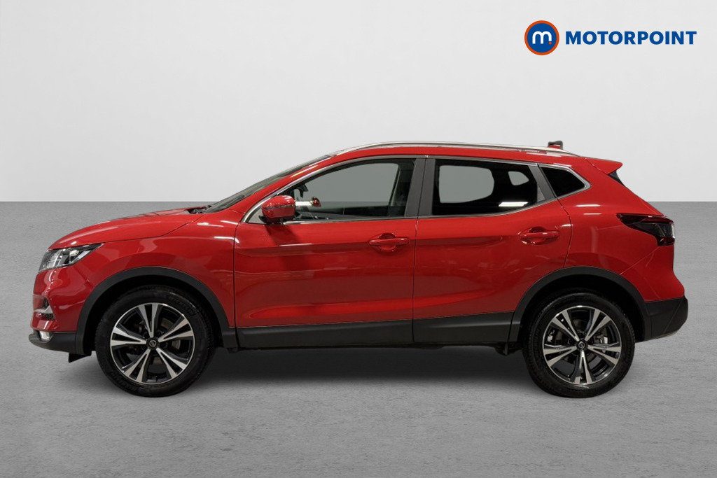 Nissan Qashqai N-Connecta Automatic Petrol SUV - Stock Number (1552986) - Passenger side