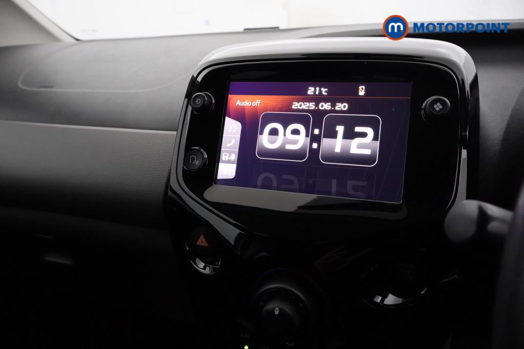 Peugeot 108 Allure Manual Petrol Hatchback - Stock Number (1553552) - 5th supplementary image