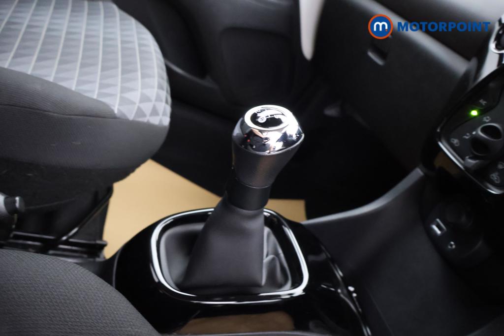 Peugeot 108 Allure Manual Petrol Hatchback - Stock Number (1553552) - 6th supplementary image