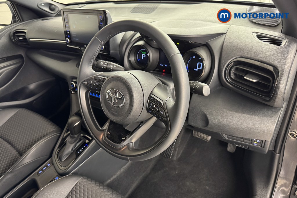 Toyota Yaris Dynamic Automatic Petrol-Electric Hybrid Hatchback - Stock Number (1553601) - 7th supplementary image