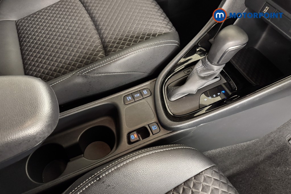 Toyota Yaris Dynamic Automatic Petrol-Electric Hybrid Hatchback - Stock Number (1553601) - 10th supplementary image