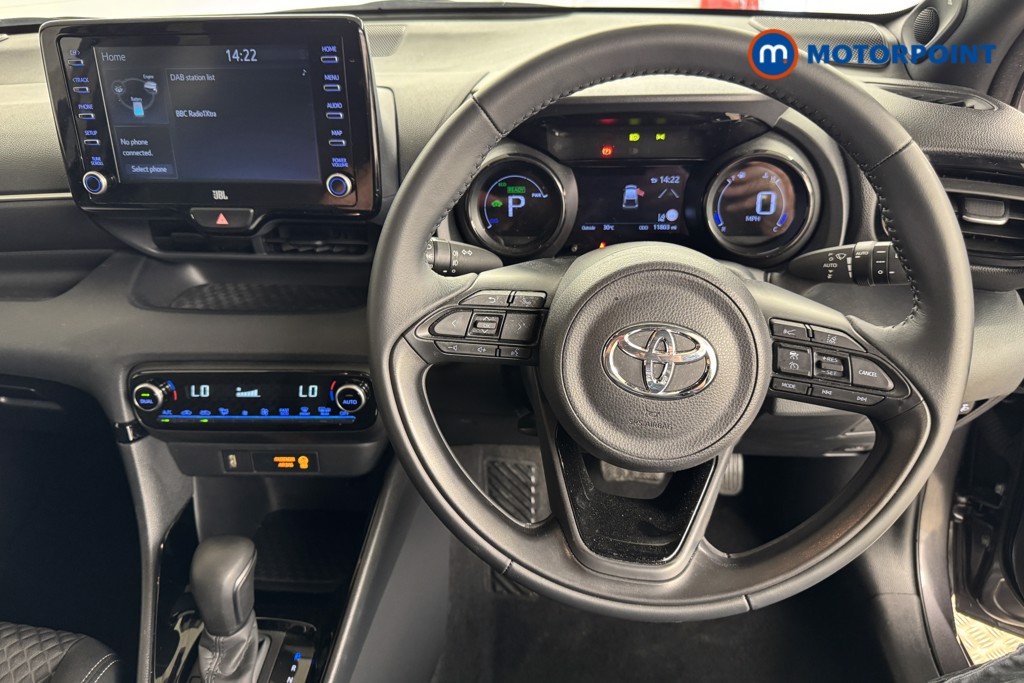 Toyota Yaris Dynamic Automatic Petrol-Electric Hybrid Hatchback - Stock Number (1553601) - 1st supplementary image