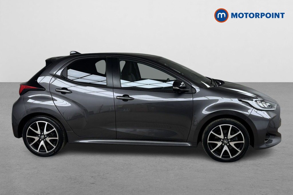 Toyota Yaris Dynamic Automatic Petrol-Electric Hybrid Hatchback - Stock Number (1553601) - Drivers side