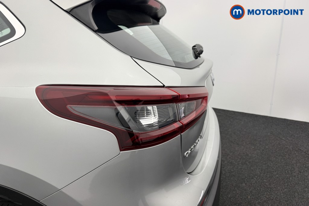 Nissan Qashqai Acenta Premium Automatic Petrol SUV - Stock Number (1553642) - 25th supplementary image