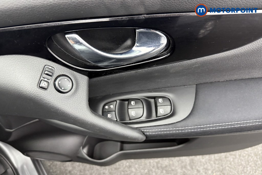 Nissan Qashqai Acenta Premium Manual Petrol SUV - Stock Number (1553647) - 16th supplementary image