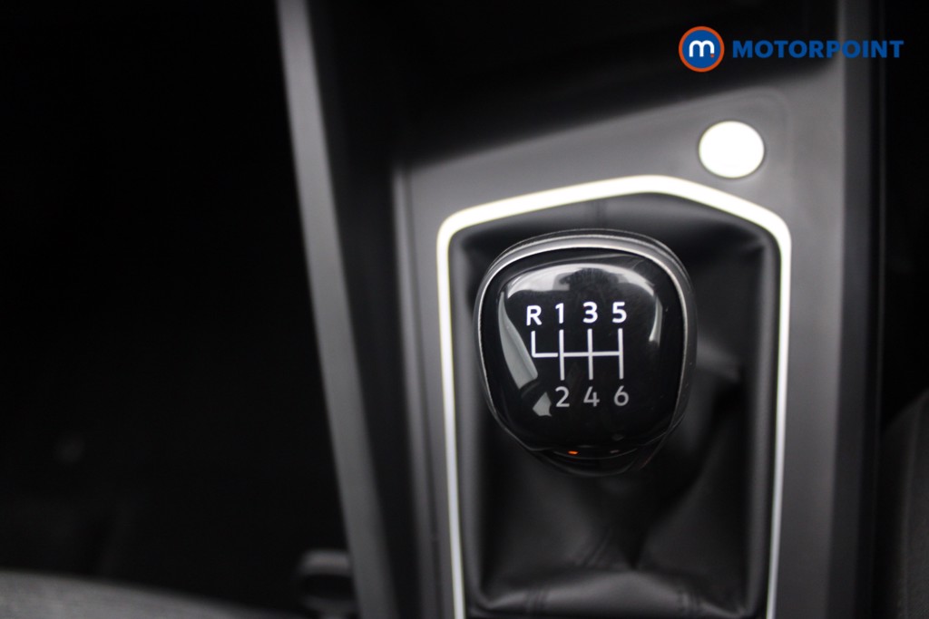 Volkswagen Golf Life Manual Petrol Hatchback - Stock Number (1553840) - 10th supplementary image