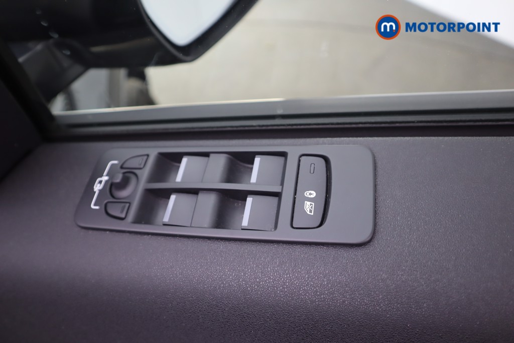 Land Rover Discovery Sport Urban Edition Automatic Diesel SUV - Stock Number (1553890) - 4th supplementary image
