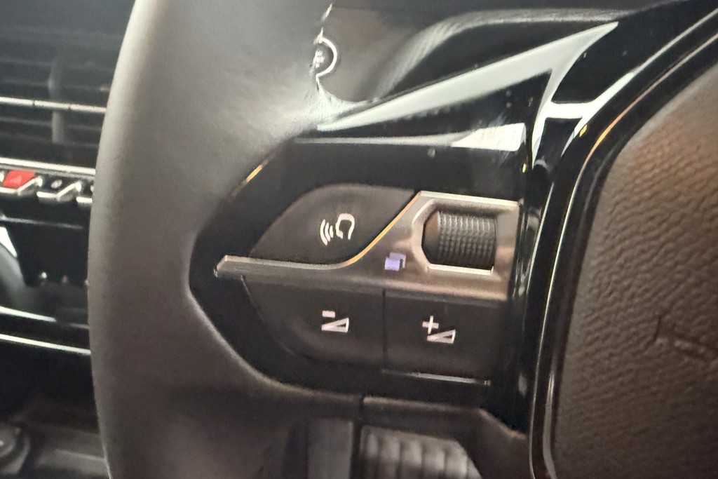 Peugeot 208 Allure Premium -Plus Manual Petrol Hatchback - Stock Number (1554234) - 3rd supplementary image