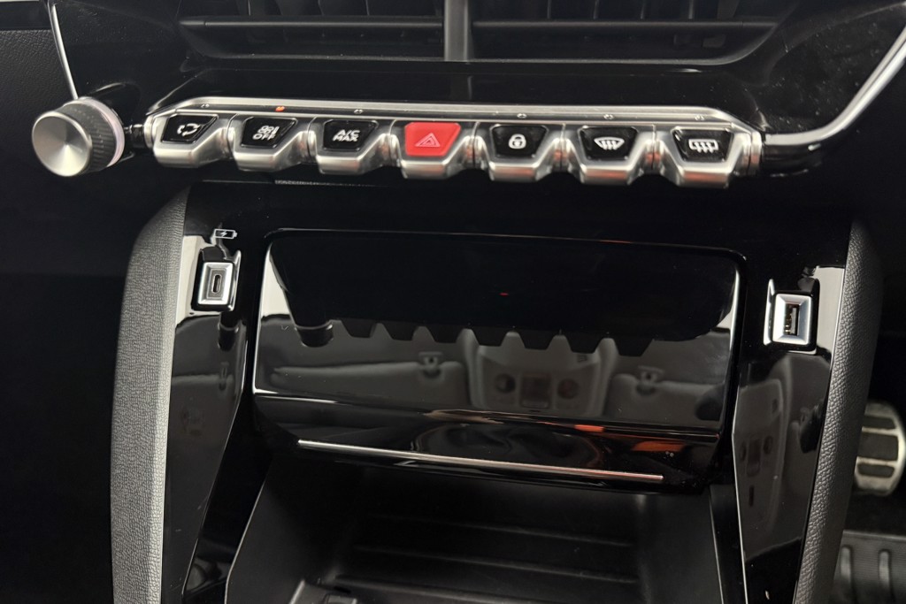 Peugeot 208 Allure Premium -Plus Manual Petrol Hatchback - Stock Number (1554234) - 12th supplementary image