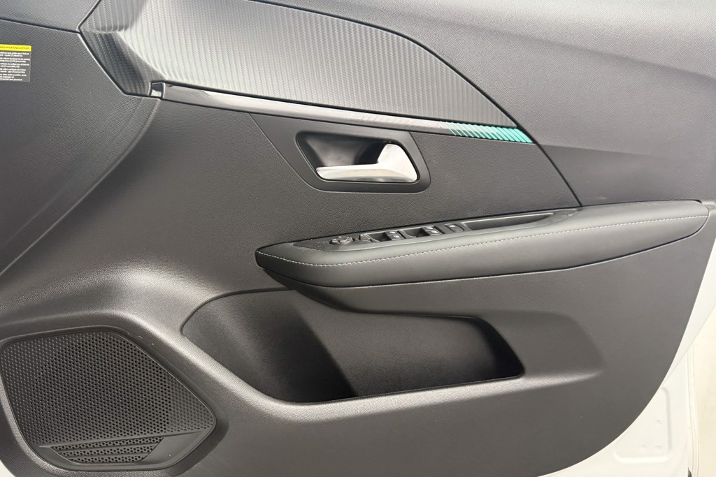 Peugeot 208 Allure Premium -Plus Manual Petrol Hatchback - Stock Number (1554234) - 15th supplementary image