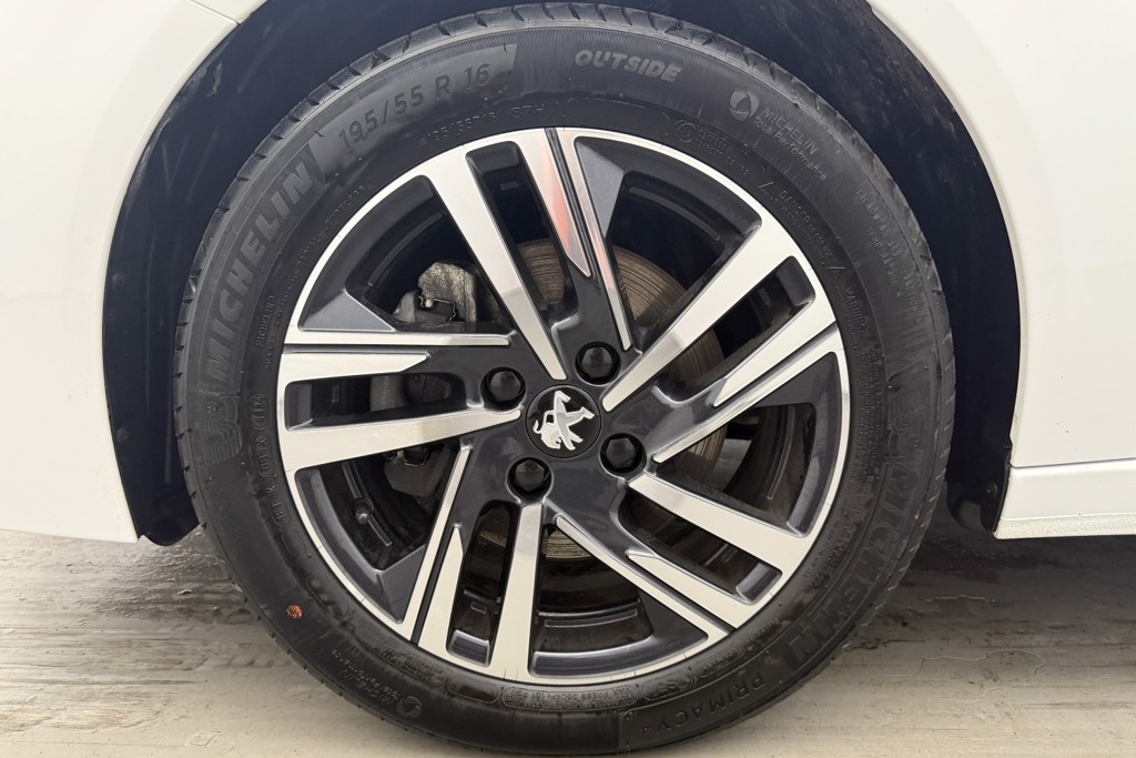 Peugeot 208 Allure Premium -Plus Manual Petrol Hatchback - Stock Number (1554234) - 28th supplementary image