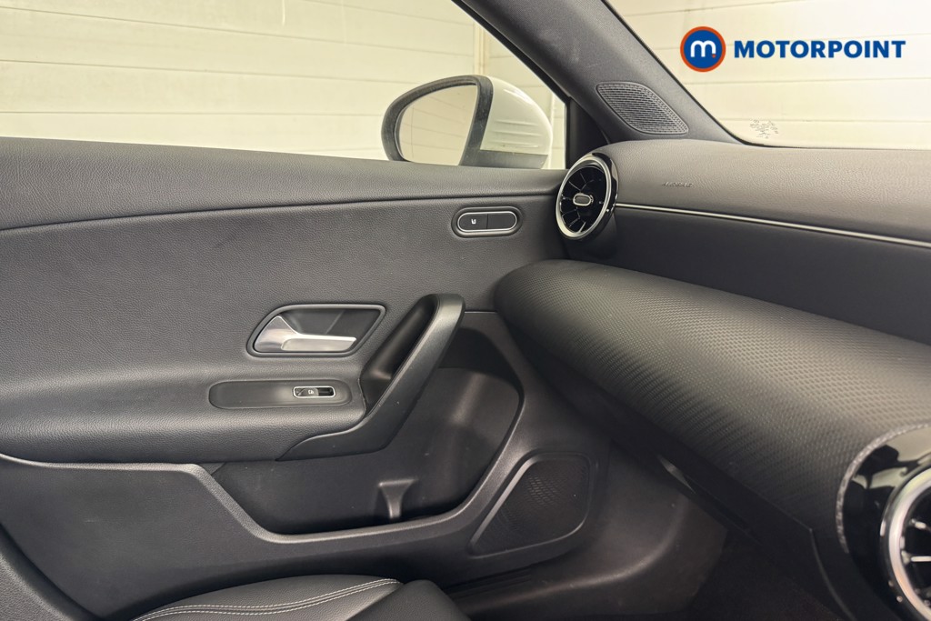 Mercedes-Benz A Class SE Manual Petrol Hatchback - Stock Number (1554252) - 12th supplementary image