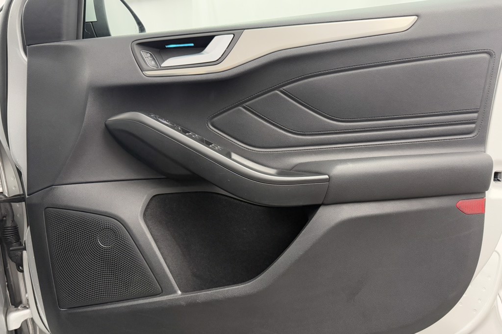 Ford Focus Titanium Manual Diesel Hatchback - Stock Number (1554307) - 19th supplementary image