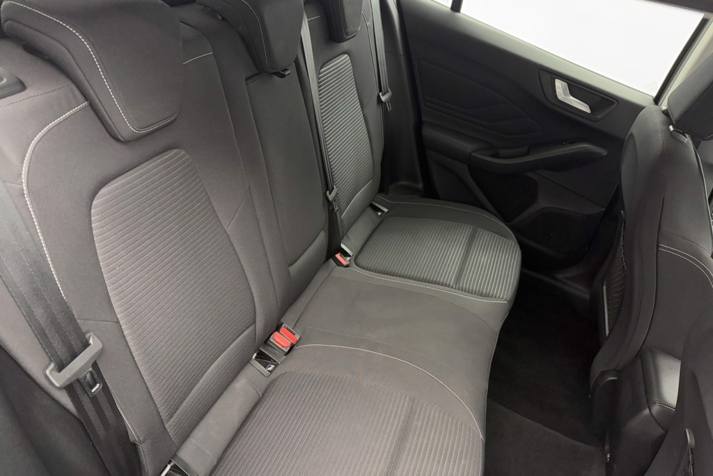 Ford Focus Titanium Manual Diesel Hatchback - Stock Number (1554307) - 26th supplementary image
