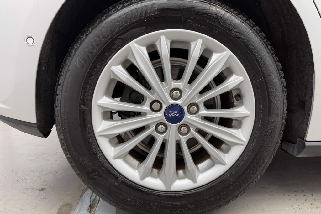 Ford Focus Titanium Manual Diesel Hatchback - Stock Number (1554307) - 32nd supplementary image