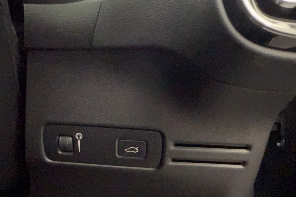 Volvo Xc40 Plus Automatic Electric SUV - Stock Number (1554308) - 14th supplementary image