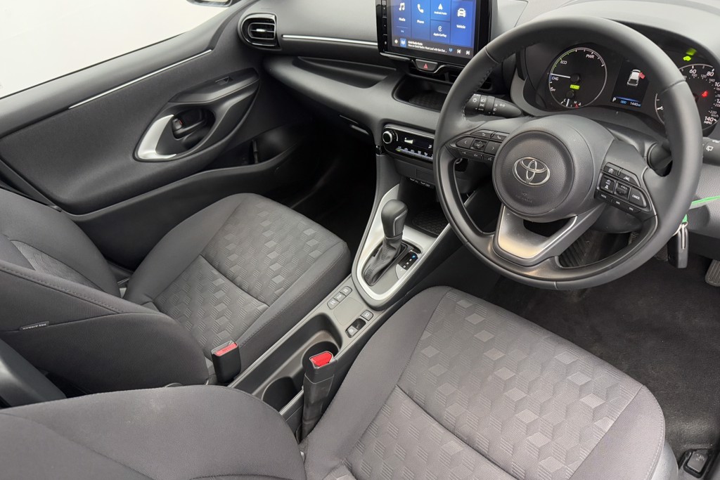 Toyota Yaris Icon Automatic Petrol-Electric Hybrid Hatchback - Stock Number (1554408) - 1st supplementary image