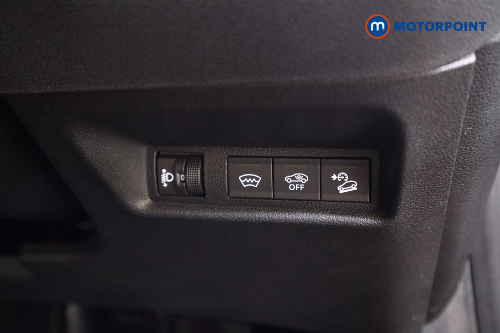 Jeep Avenger Altitude Manual Petrol SUV - Stock Number (1554500) - 9th supplementary image