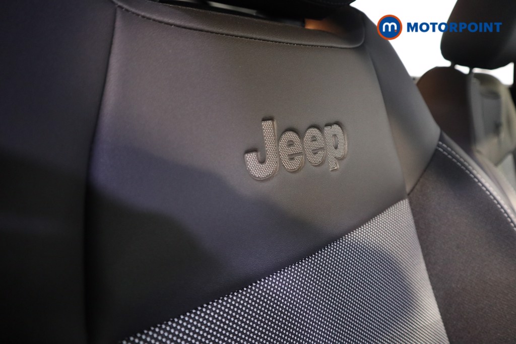 Jeep Avenger Altitude Manual Petrol SUV - Stock Number (1554500) - 12th supplementary image