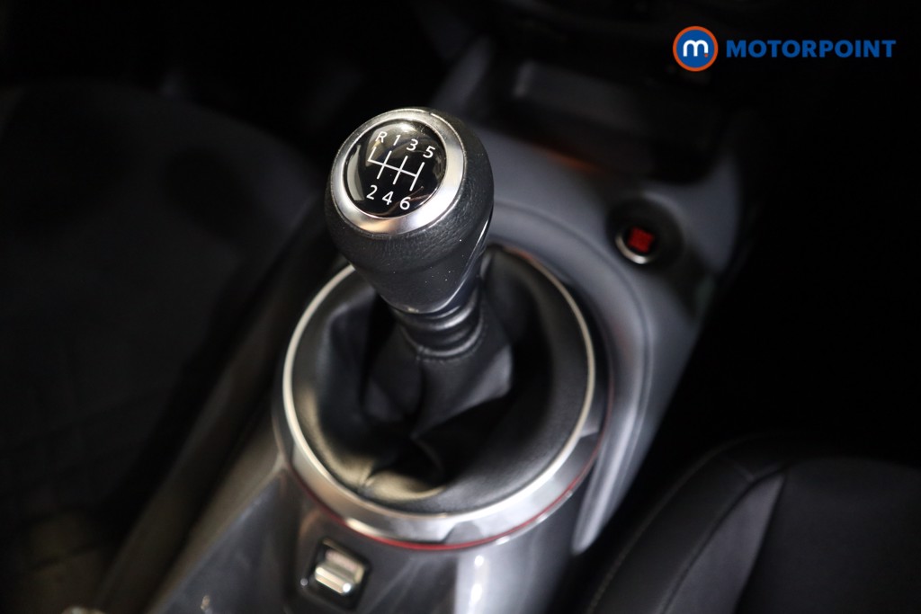 Nissan Juke Tekna Manual Petrol SUV - Stock Number (1554540) - 8th supplementary image