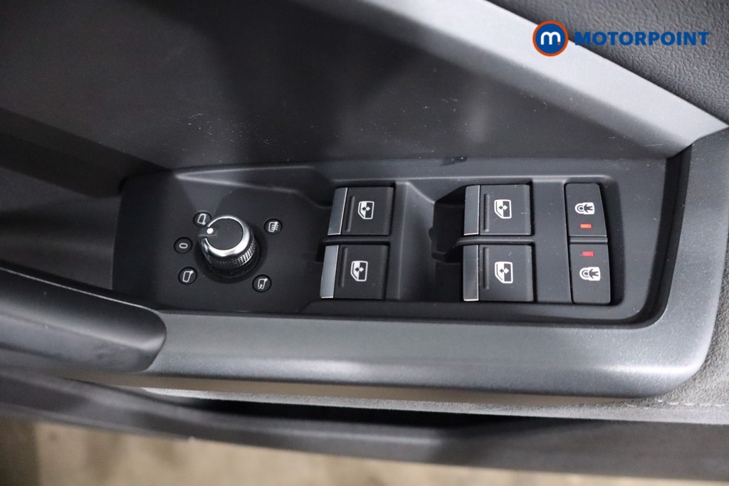 Audi Q3 S Line Manual Petrol SUV - Stock Number (1554927) - 17th supplementary image