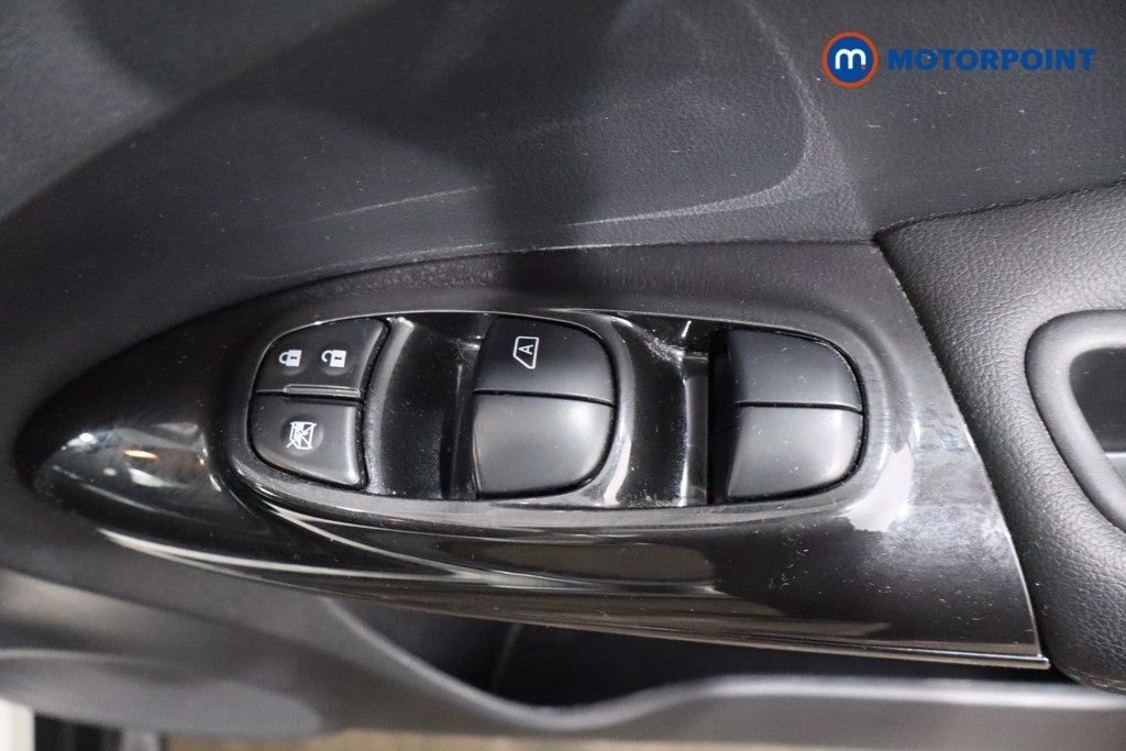 Nissan Juke Tekna Automatic Petrol SUV - Stock Number (1555214) - 17th supplementary image