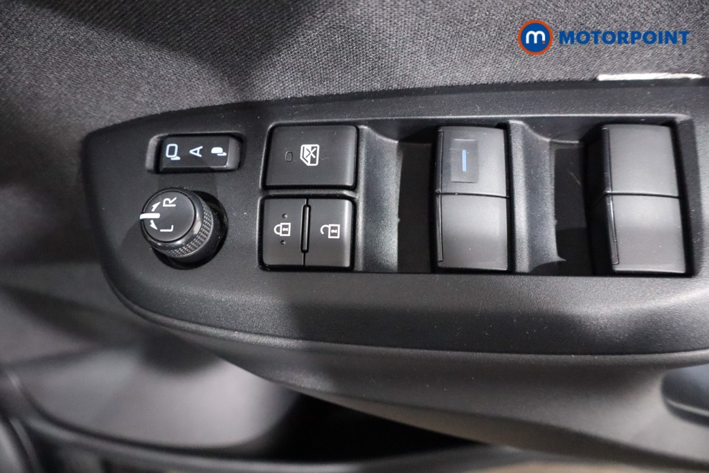 Toyota Yaris Cross Excel Automatic Petrol-Electric Hybrid Estate - Stock Number (1555387) - 16th supplementary image