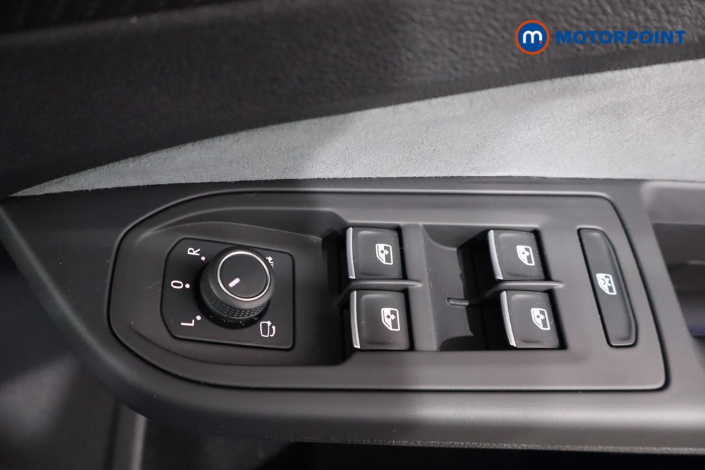 Volkswagen Golf R Automatic Petrol Hatchback - Stock Number (1555598) - 18th supplementary image