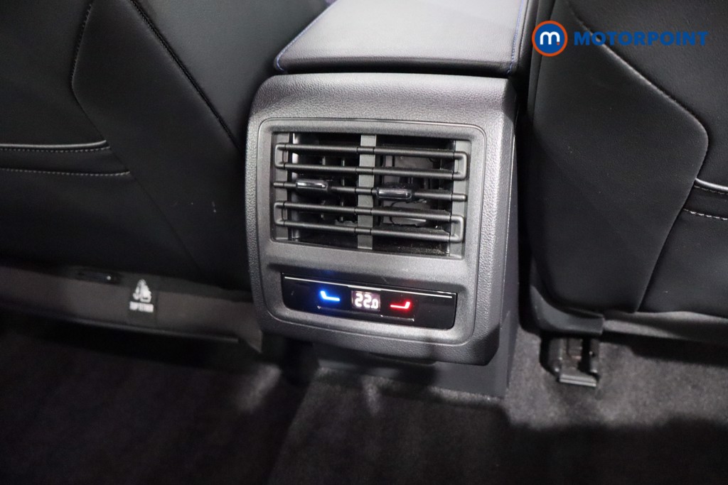 Volkswagen Golf R Automatic Petrol Hatchback - Stock Number (1555598) - 19th supplementary image