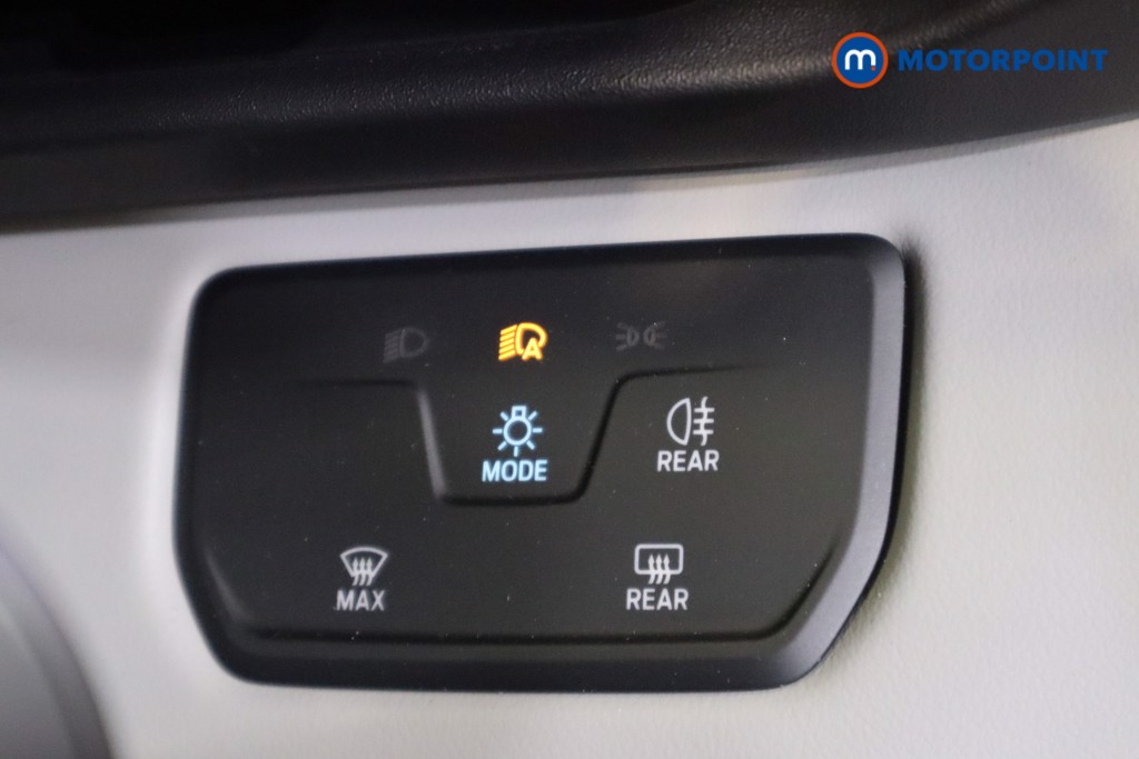 Ford Explorer Select Automatic Electric SUV - Stock Number (1555631) - 14th supplementary image